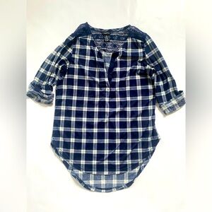 Rue21 Navy Blue & White Checkered Lace Flannel Mid Sleeve